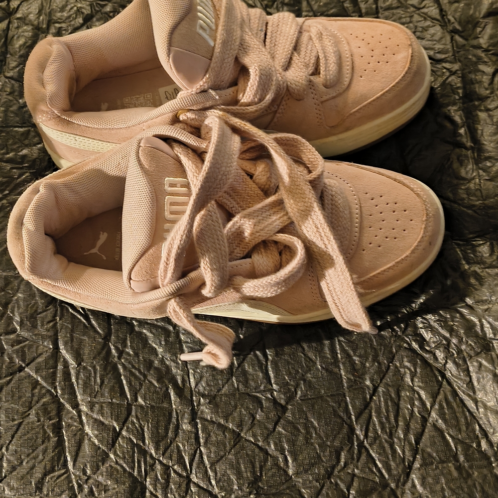 Puma Women's Sneakers in Light Pink